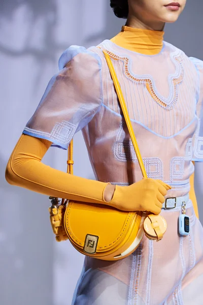 Look 56